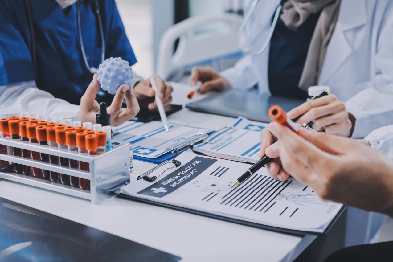 W dzisiejszym świecie, gdzie ryzyko zawodowe i odpowiedzialność prawna są na porządku dziennym, odpowiednie ubezpieczenie staje się nieodzowną tarczą ochronną dla każdego podmiotu działającego w sektorze ochrony zdrowia